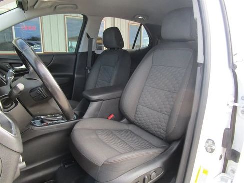 Used 2019 Chevrolet Equinox LT AWD/4WD image 11