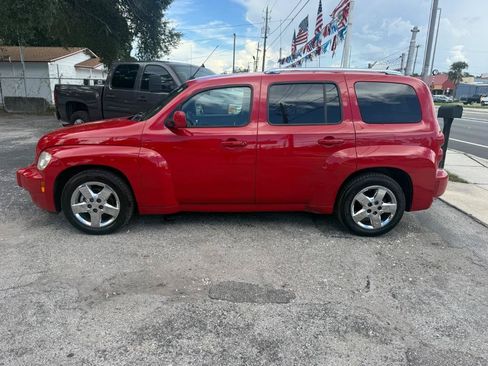 Used 2011 Chevrolet HHR LT FWD image 2