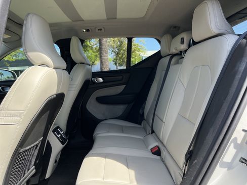 Used 2019 Volvo XC40 T5 Inscription image 31