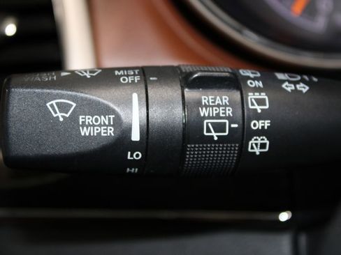 Used 2017 Jeep Grand Cherokee Summit image 39