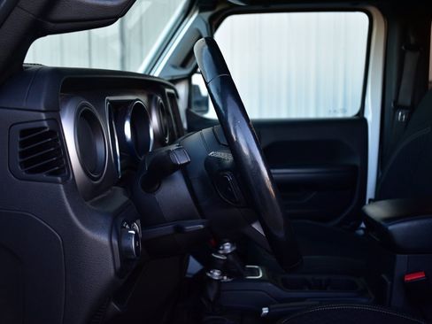 Used 2021 Jeep Wrangler Sport S image 36