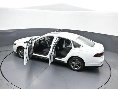 Certified 2023 Honda Accord EX image 44