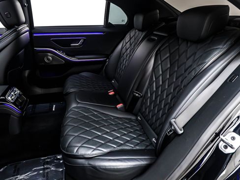 Used 2024 Mercedes-Benz S 580 S 580 4MATIC Sedan image 8