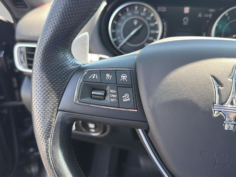 Used 2022 Maserati Levante GT AWD/4WD image 13