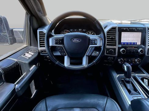 Used 2019 Ford F150 Platinum w/ Equipment Group 701A Luxury AWD/4WD image 9