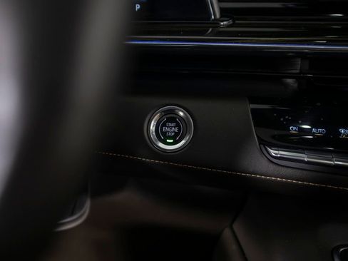 Used 2021 Cadillac Escalade ESV Premium Luxury w/ Driver Assist Tech Package image 40