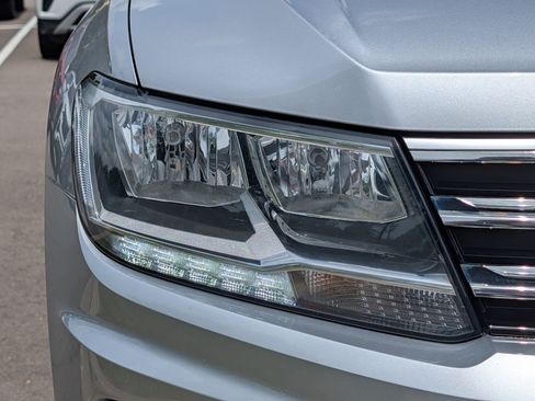 Used 2019 Volkswagen Tiguan SEL AWD/4WD image 16