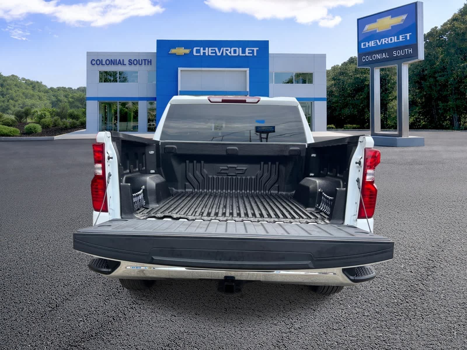 Used 2023 Chevrolet Silverado 1500 LT AWD/4WD image 36