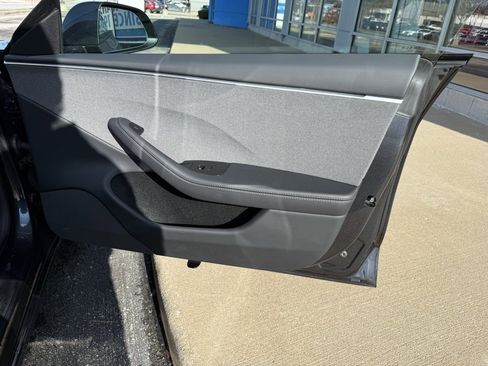 Used 2025 Tesla Model 3 Long Range image 42