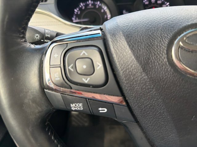 Used 2018 Toyota Avalon Limited FWD image 43