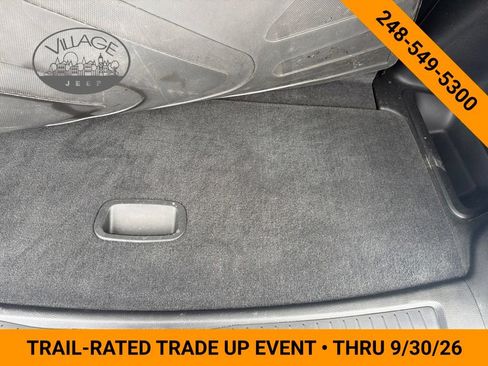 Used 2025 Jeep Grand Cherokee L Laredo w/ Luxury Tech Group I AWD/4WD image 8