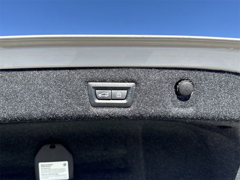 Used 2021 BMW 530i w/ Premium Package image 22