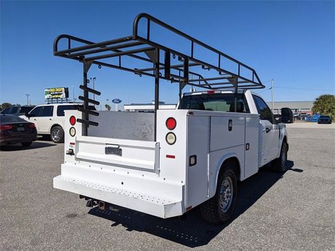 Used 2017 Ford F250 XL w/ XL Value Package image 4
