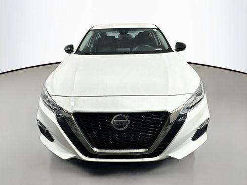 Used 2022 Nissan Altima 2.5 SR FWD image 2