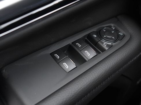 New 2026 GMC Yukon XL Denali w/ Sun & Power Step Package image 18