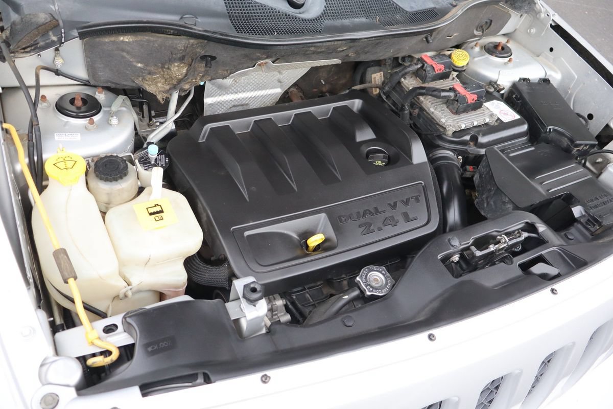 Used 2013 Jeep Patriot Sport AWD/4WD image 39