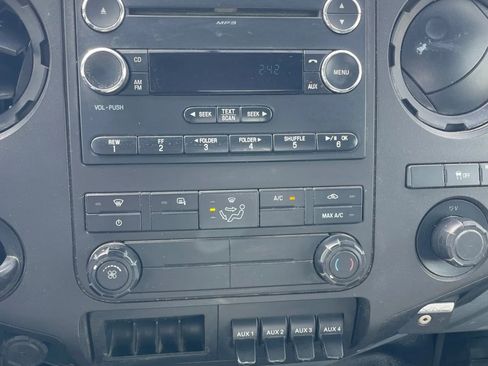 Used 2015 Ford F250 XL w/ Power Equipment Group image 25