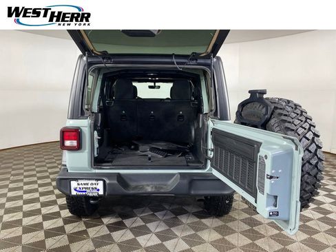 Used 2023 Jeep Wrangler Unlimited Sport AWD/4WD image 19
