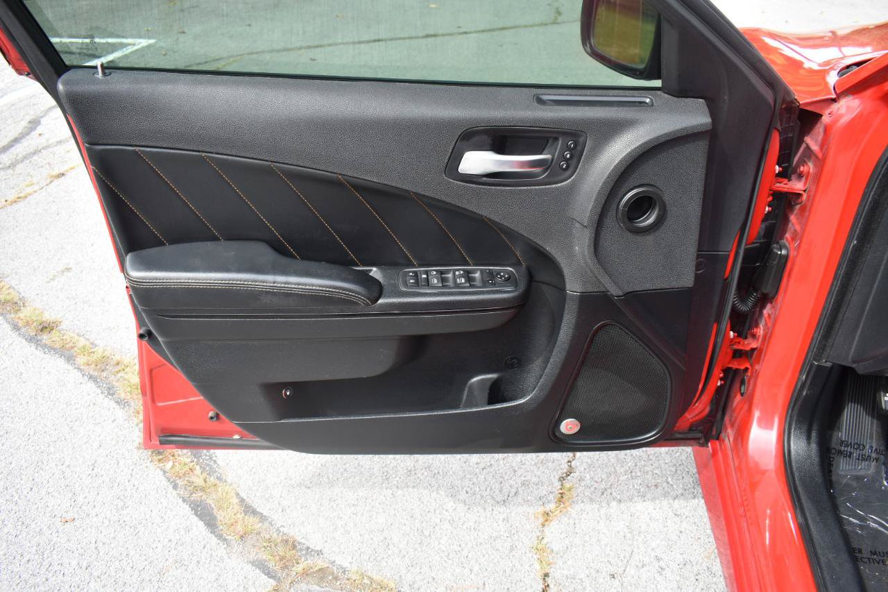 Used 2017 Dodge Charger R/T RWD image 16