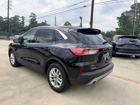 Used 2021 Ford Escape SE FWD image 34