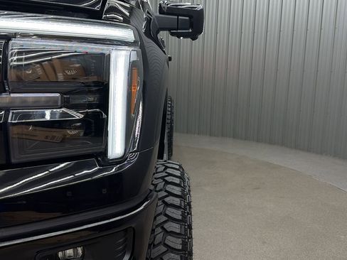 Used 2025 Ford F150 Lariat w/ Equipment Group 502A High AWD/4WD image 14