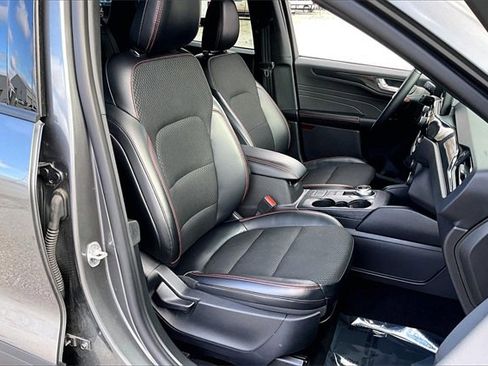 Used 2025 Ford Escape ST-Line Select image 7