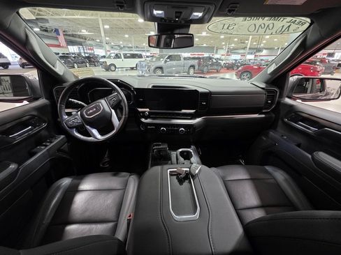 Used 2022 GMC Sierra 1500 SLT w/ SLT Convenience Package image 21