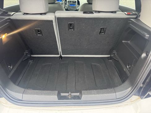 Used 2016 Chevrolet Sonic LS image 9