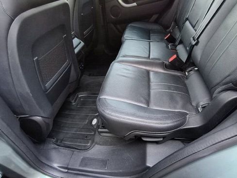 Used 2019 Land Rover Discovery Sport HSE image 10