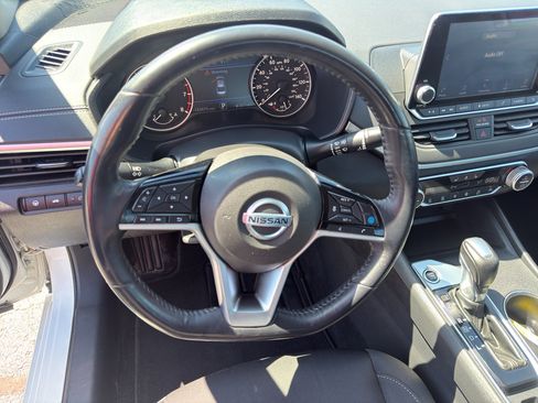 Used 2019 Nissan Altima 2.5 SV AWD/4WD image 15