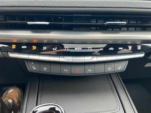 Used 2024 Cadillac XT4 Premium Luxury w/ Active Safety Package image 24