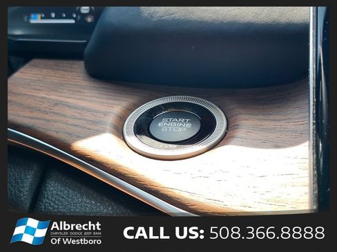Used 2022 Jeep Grand Cherokee Summit w/ Adv Protech Group IV AWD/4WD image 26