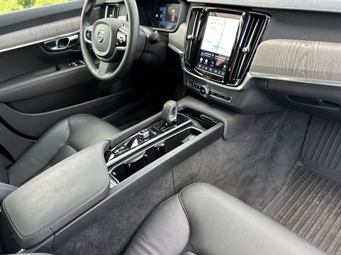Used 2025 Volvo S90 B6 Plus w/ Protection Package Premier AWD/4WD image 16