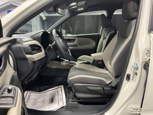 Certified 2025 Subaru Forester AWD/4WD image 14