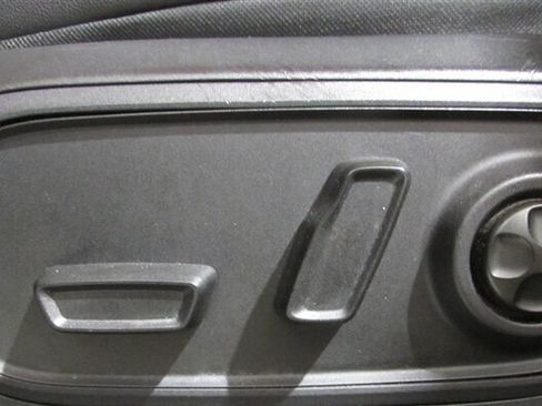 Used 2023 Jeep Grand Cherokee Limited AWD/4WD image 18