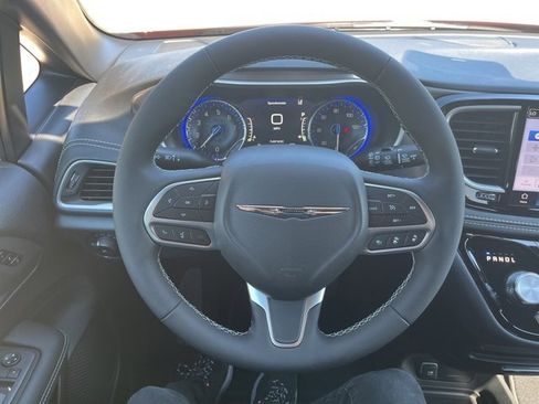 New 2026 Chrysler Pacifica Select image 10
