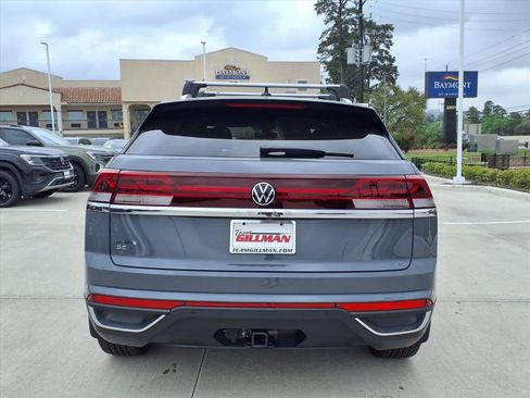 New 2026 Volkswagen Atlas Cross Sport SE FWD image 7