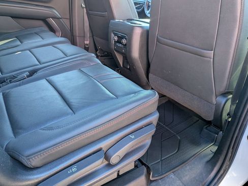 Used 2021 Chevrolet Tahoe RST RWD image 25