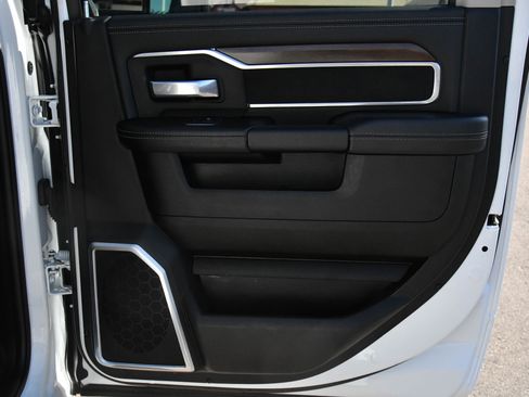 Used 2024 RAM 2500 Laramie image 52