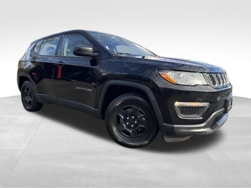 Used 2018 Jeep Compass Sport image 1