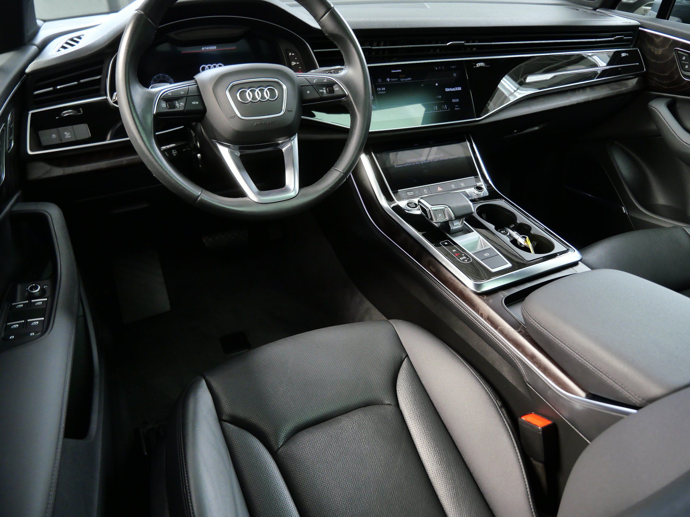 Used 2023 Audi Q7 2.0T Premium Plus w/ Premium Plus Package AWD/4WD image 2