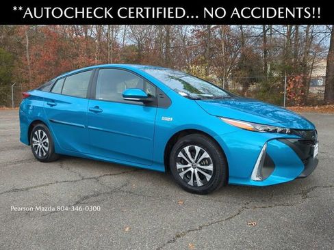 Used 2022 Toyota Prius Prime LE image 2