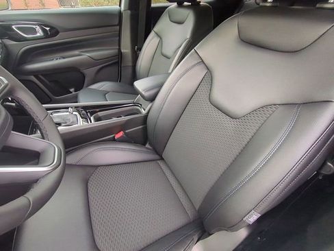 New 2026 Jeep Compass Latitude image 27