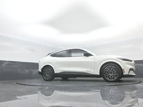 New 2026 Ford Mustang Mach-E Premium AWD/4WD image 32