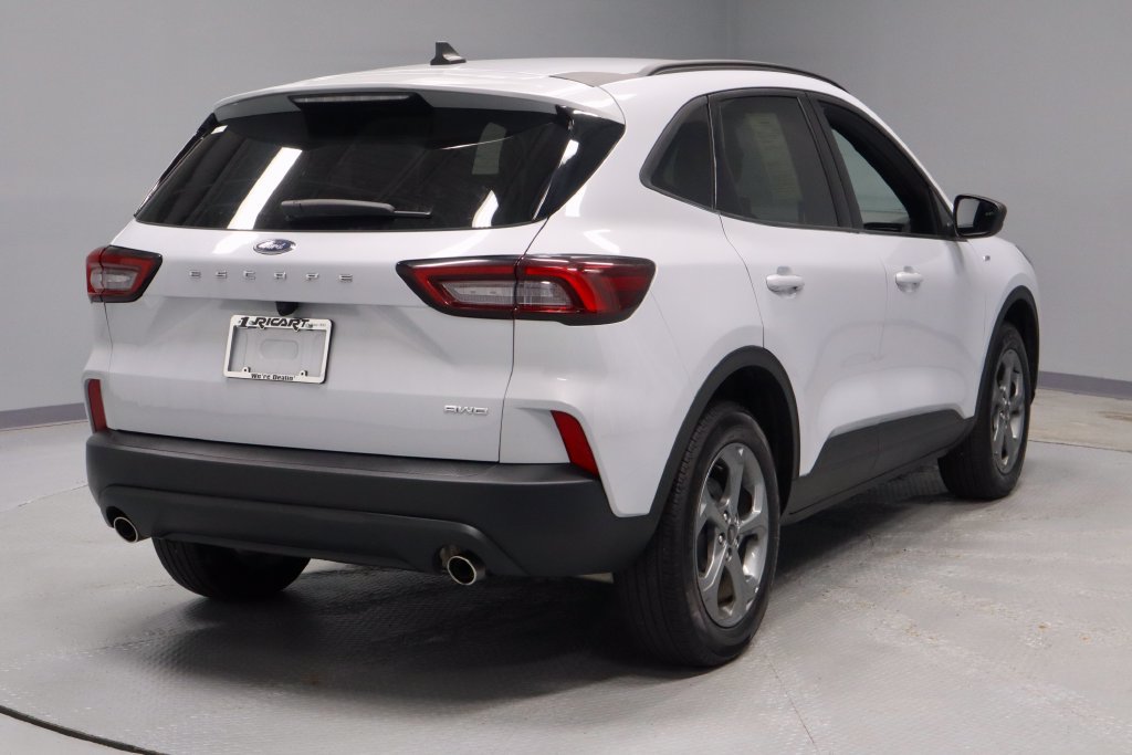 Certified 2025 Ford Escape ST-Line AWD/4WD image 10