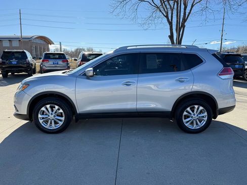 Used 2015 Nissan Rogue SV w/ SV Moonroof Package image 5