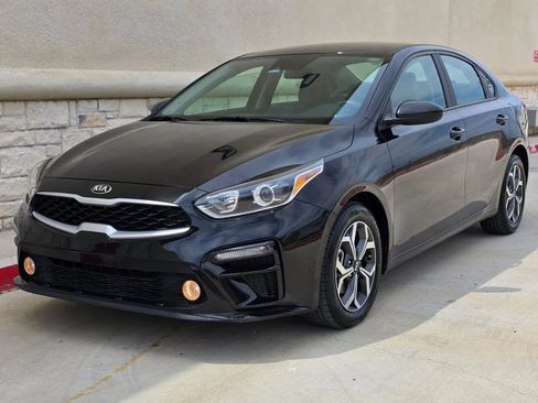 Used 2021 Kia Forte LXS FWD image 7