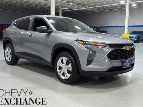Used 2024 Chevrolet Trax LS image 1