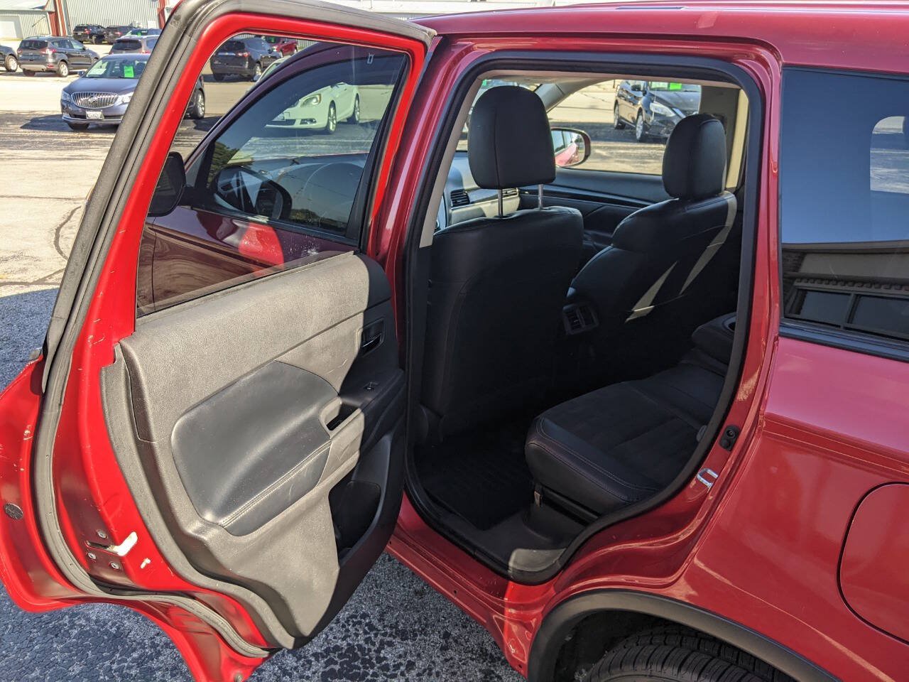 Used 2019 Mitsubishi Outlander SEL AWD/4WD image 11