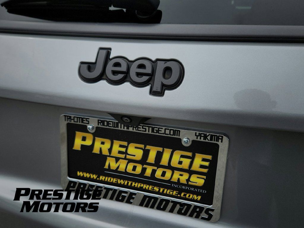 Used 2022 Jeep Compass High Altitude AWD/4WD image 12